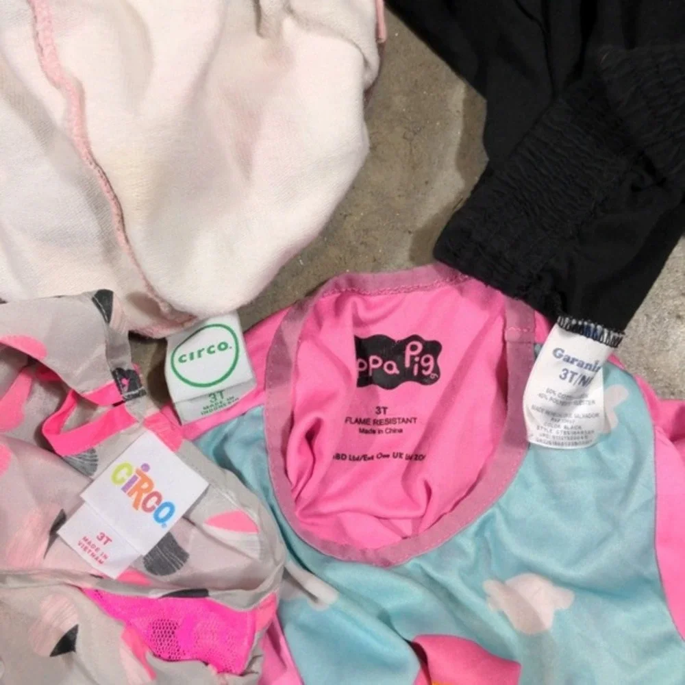 Toddler Girls 3T Clothing Lot 10pc Circo DKNY Peppa Pig Stars Hearts‎ VTG Style